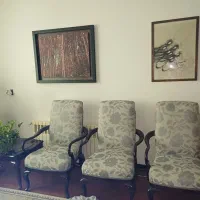 فروش سرویس مبلمان ۷ نفره پذیرایی و۸ نفره نهارخوری