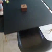میز نهار خوری در حد 4نفره رنگ مشکی