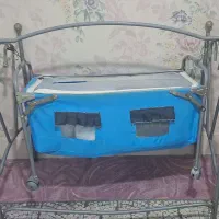یک عدد گهواره به فروش می رسد