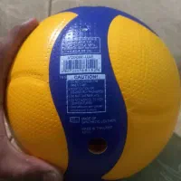 توپ والیبال