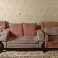 یک مبل نیم ست راحتی