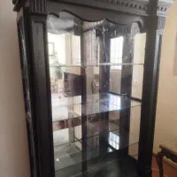 ویترین چوبی مشکی