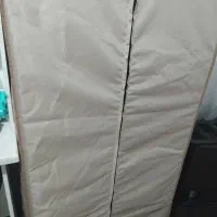 کمد برزنتی کرمی رنگ جهت آویزان کردن لباس
