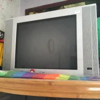 یه عدد تلویزیون LG سالم