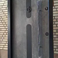 به تعدادی کارگر ساده و رنگ پودری کار نیازمندیم