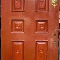 درب دولنگه آپارتمان همراه با حفاظ