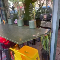 کارگر ساده جهت کار در برگر فروشی