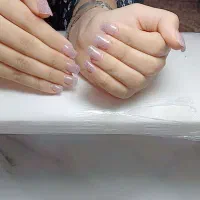 کاشت ناخن با متریال ژل
