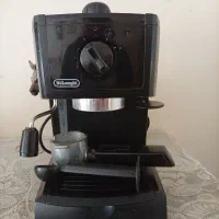 یک دستگاه قهوه ساز