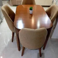 میز ناهار خوری۴ نفره سالم بدون خط و خش