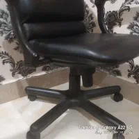 صندلی چرم گردون جک دار نو