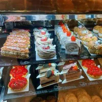 کارگر وردست قنادی