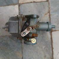 یک عدد کاربراتور