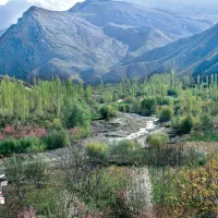 چهارباغ وطاغان روستاخوش آب وهواباغ زمین آب فراوان