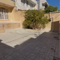 منزل ویلایی ۲۵۰ متری درب حیاط فروشنده واقعی