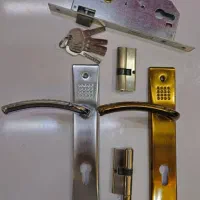 دستگیره  قفل توپی  و درب اتاقی