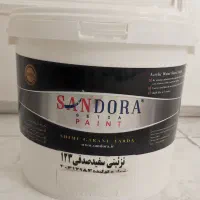 رنگ سفید صدفی اکرلیک