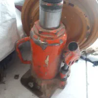 جک ماشین بزرگ