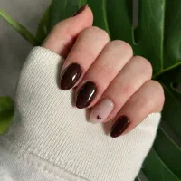 خدمات کاشت ناخن