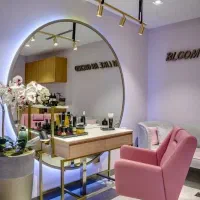 دعوت به همکاری در سالن زیبایی