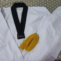 لباس تکواندو در حد نو