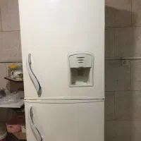 یخچال فریزر دو طبقه