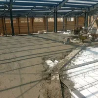 بتن‌ریزی‌دستی‌واجرای‌فنداسیون‌سقف تیرچه اهنی‌وبتن