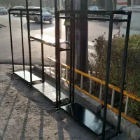اویز لباس کمد دار در کشاورز