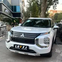 میتسوبیشی اوتلندر2023