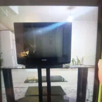 تلویزیون ومیز