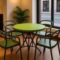 صندلی پلاستیکی کافه‌ لهستانی