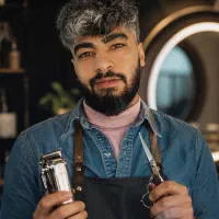 سیار ( ارایشگر کودک در منزل شما) و بزرگسالان عزیز