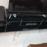 میز تلویزیون ۲میلیون ۶۰۰ مشکی تمیز شیشه ای