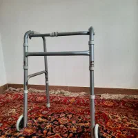 واکر چرخدار