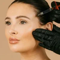 آموزش تزریق بوتاکس و فیلر توسط پزشک