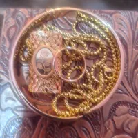 تعدادی جواهرات بدل رنگ ثابت