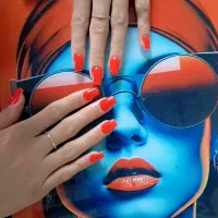 استخدام ناخنکار و مژه کار حرفه ای