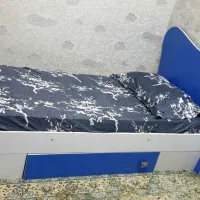 تخت خواب و دراور و آینه