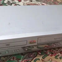دستگاه سی دی و دی وی دی همراه با کنترل