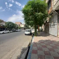 مغازه ۹۰متر/ ۳طبقه/  ملکیت/بر خ خانمحمدی