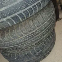 سه عدد لاستیک بارز