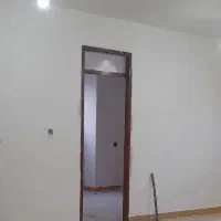 در و چهار چوب اتاق