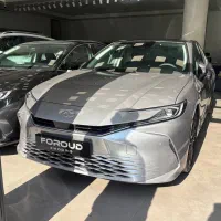 تویوتا کمری چین رنگ تیتانیوم مدل ۲۰۲۵