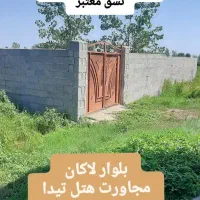 زمین-به-مساحت-270-متر-دور-دیوار-پشت-هتل-تیدا