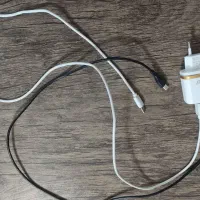 شارژر موبایل هر کدام ۱۵۰ تومن