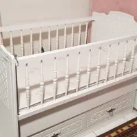 تخت کودک نو وتمیز
