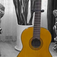 گیتار یاماها c70 اصلی به همراه پایه و کیف