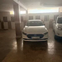 مزدا ۳ مدل ۲۰۲۵ سفید
