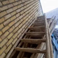 تخته الوار و نردبان هشتی
