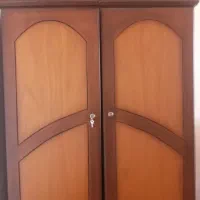 یک جفت کمد لباس کشو دار در حد نو